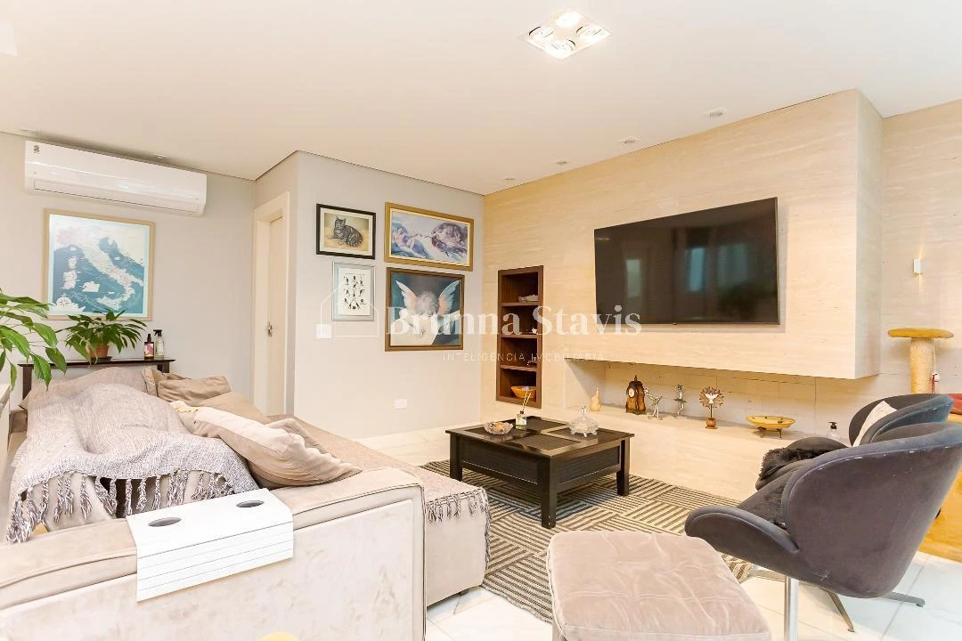 Furnished apartment of 379 m² with 3 en-suite suites