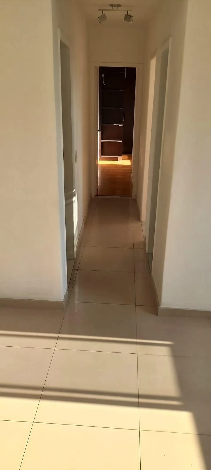 Невмебльована квартира з 2 спальнями і 1 паркомісцем — photo 24