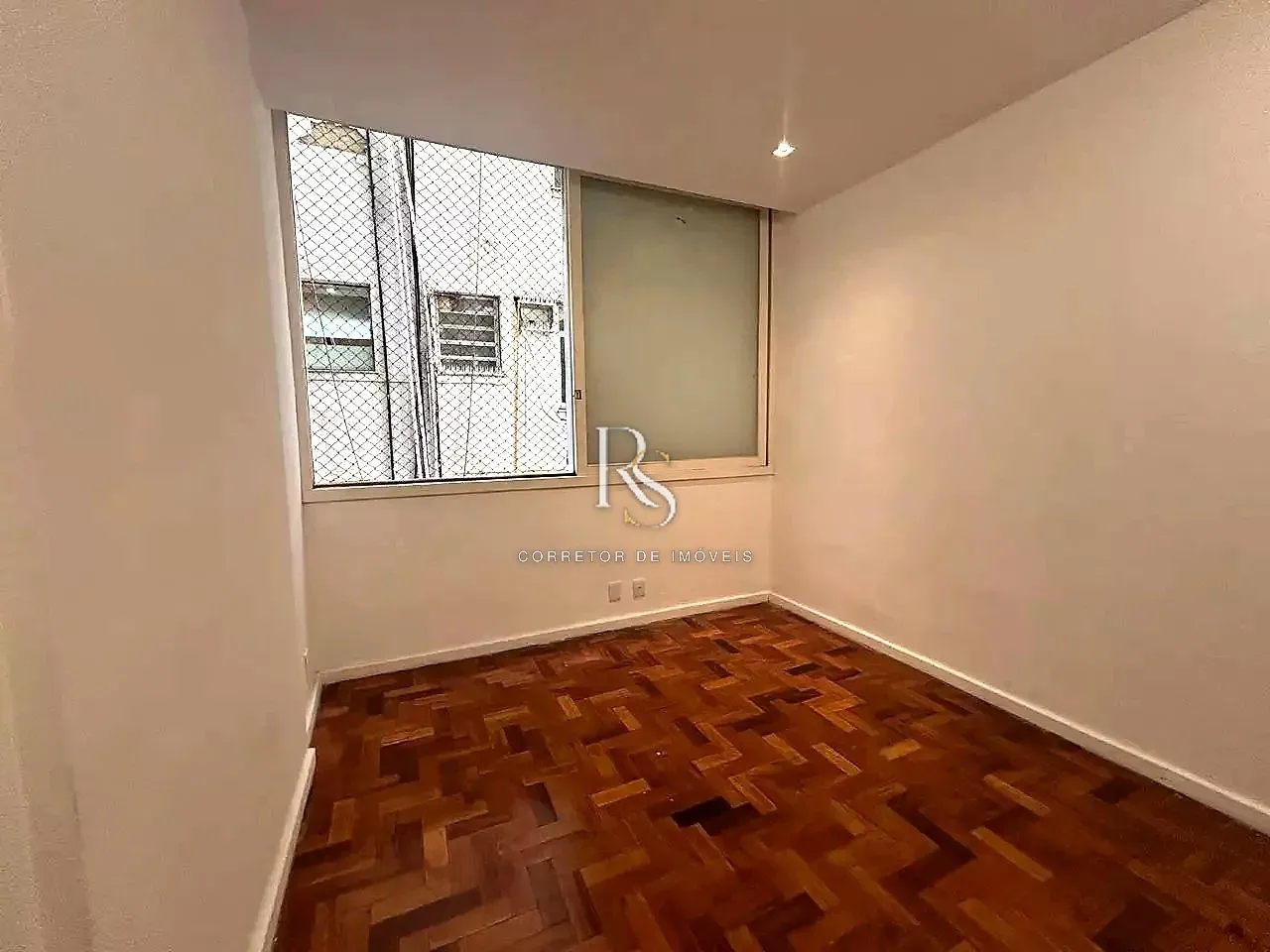 Apartment on the 1st floor with floor-to-ceiling windows — photo 7