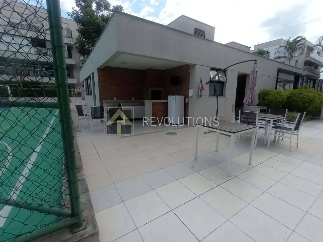 Casa sin amueblar con 4 dormitorios y balcón — photo 25