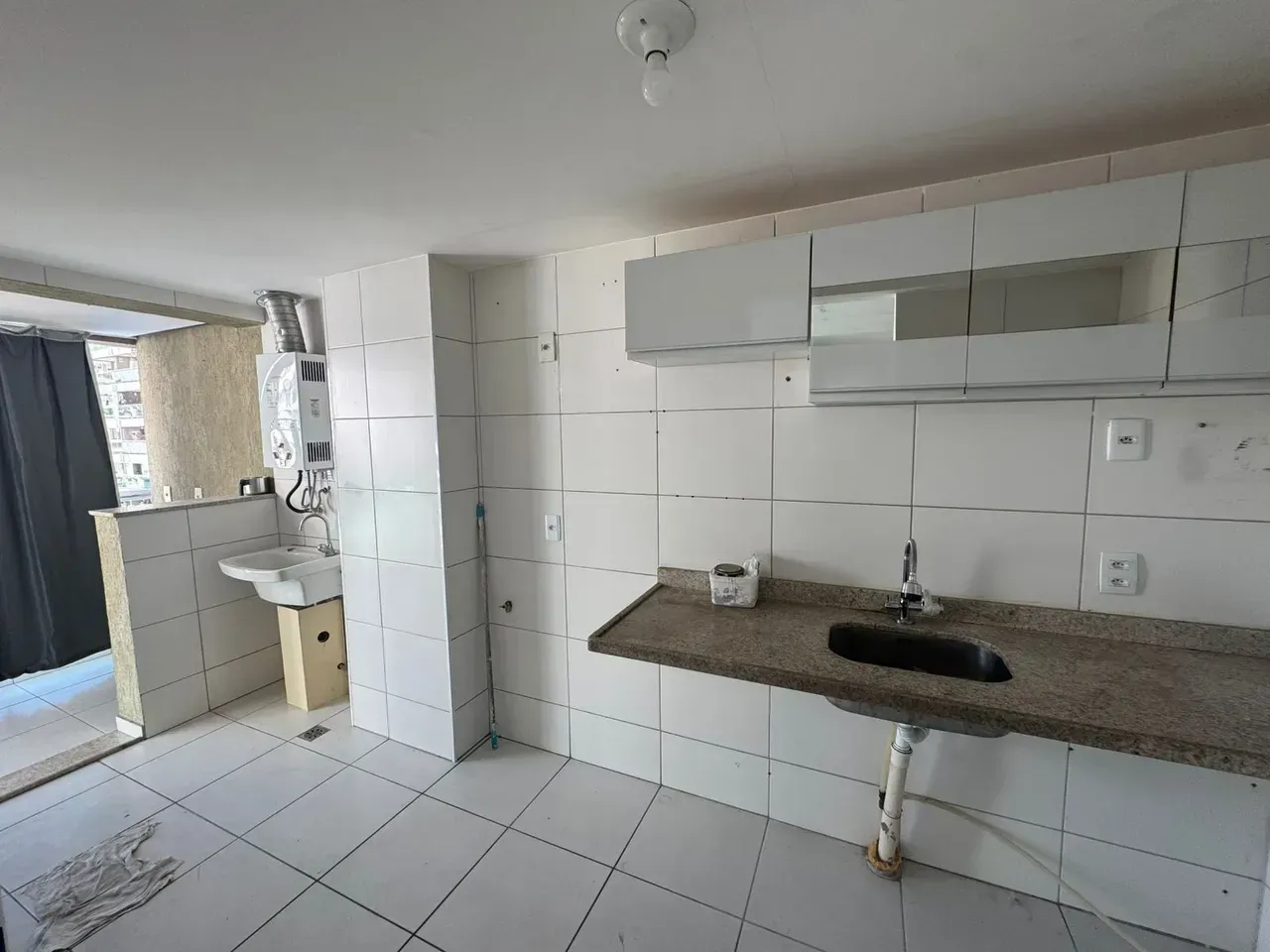 Apartment with 2 bathrooms and glass shower enclosures 61 m² — photo 5