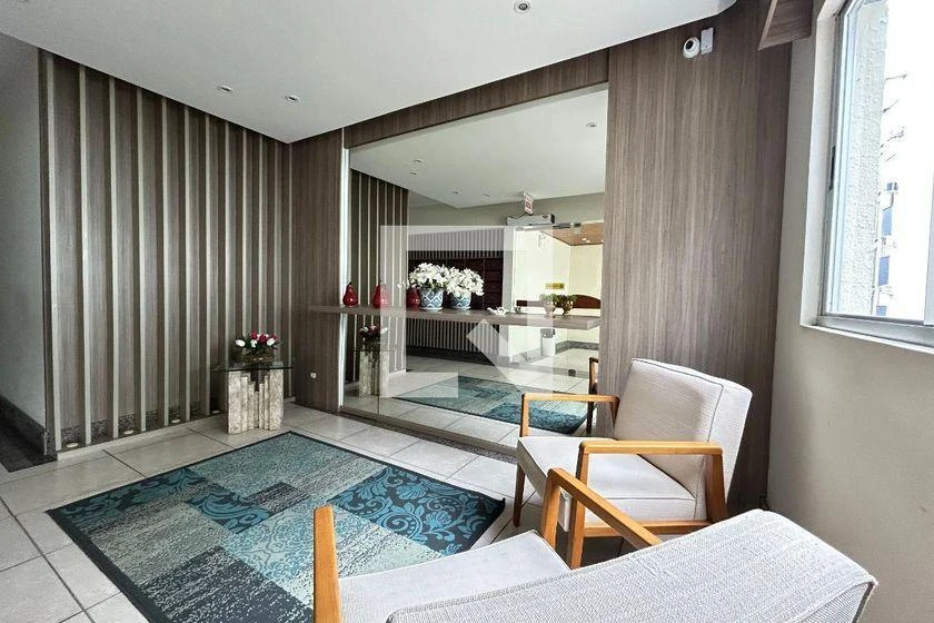 3-bedroom apartment in a building with a gym — photo 4