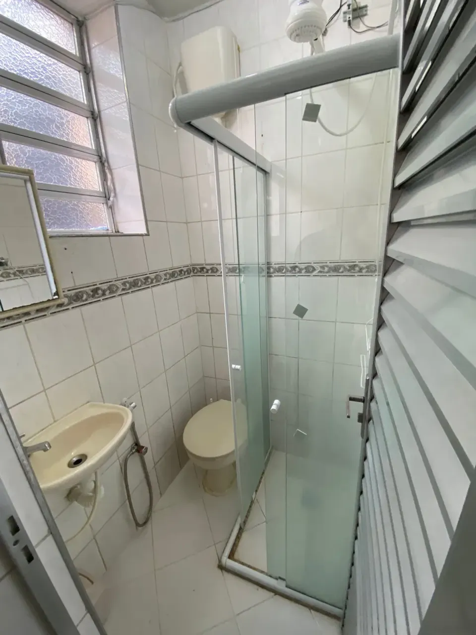 40 m² apartment with 2 bedrooms and a glass shower enclosure — photo 4