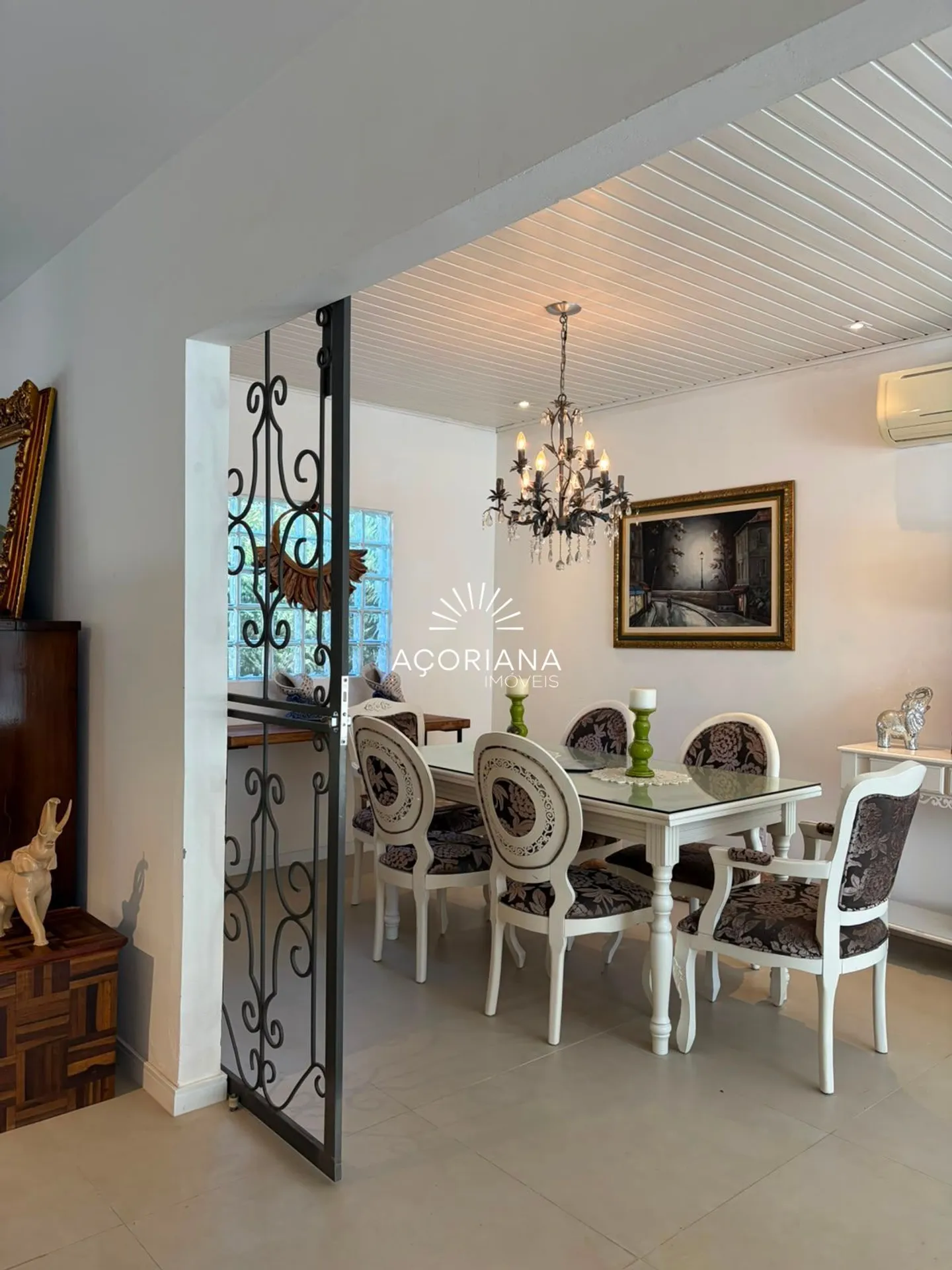 Furnished 600 m² house with 5 bedrooms and an integrated kitchen — photo 6