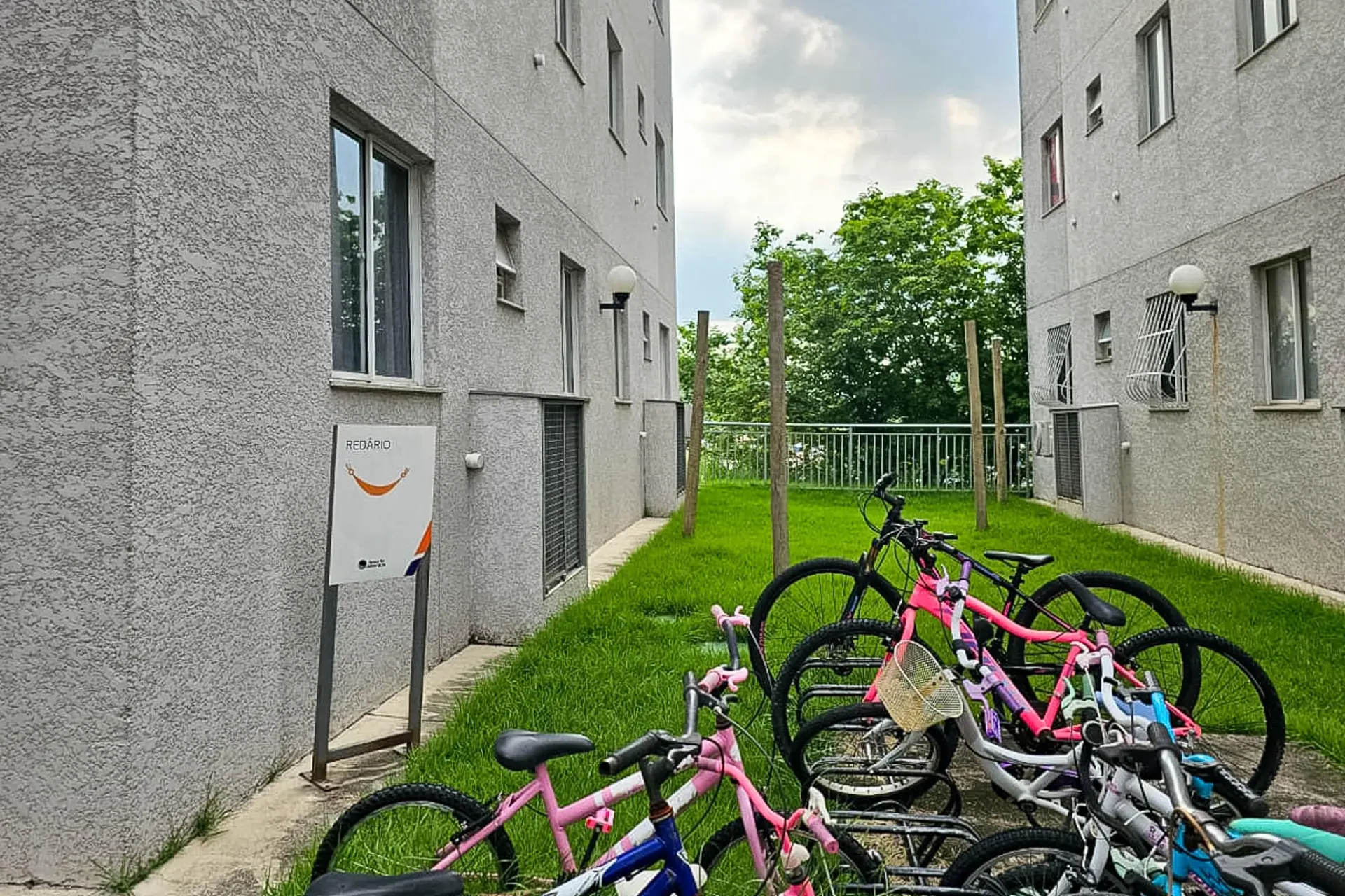 Квартира с кухней открытого плана и 2 спальнями — photo 33