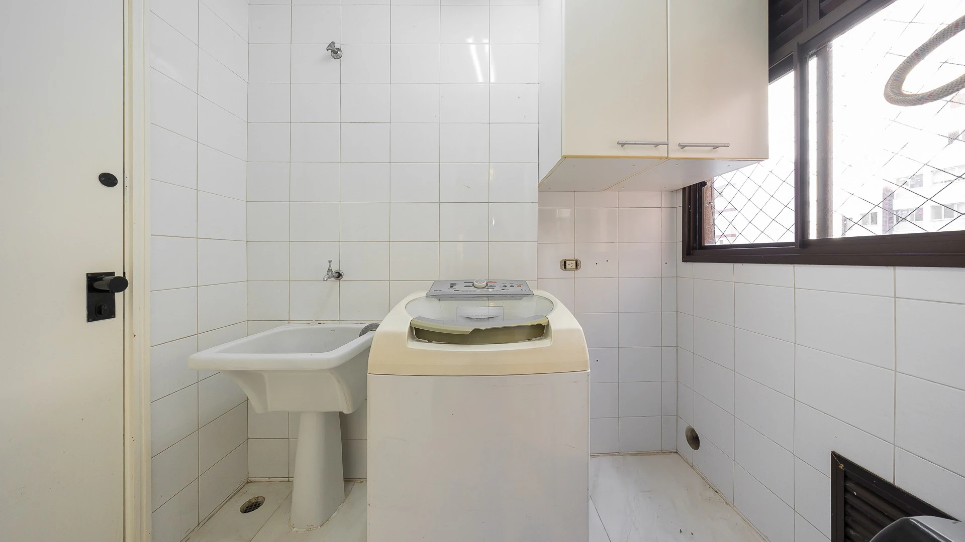 3-bedroom apartment with open-plan kitchen and 3 parking — photo 10