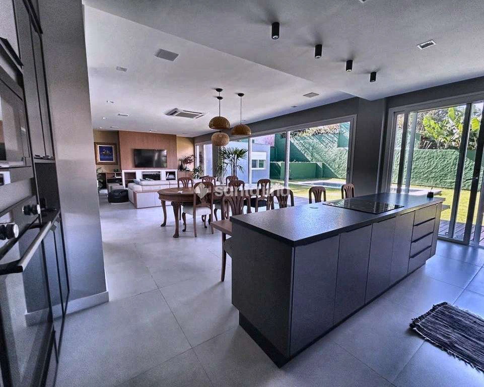 House with 4 en-suite bedrooms and open-plan kitchen — photo 4