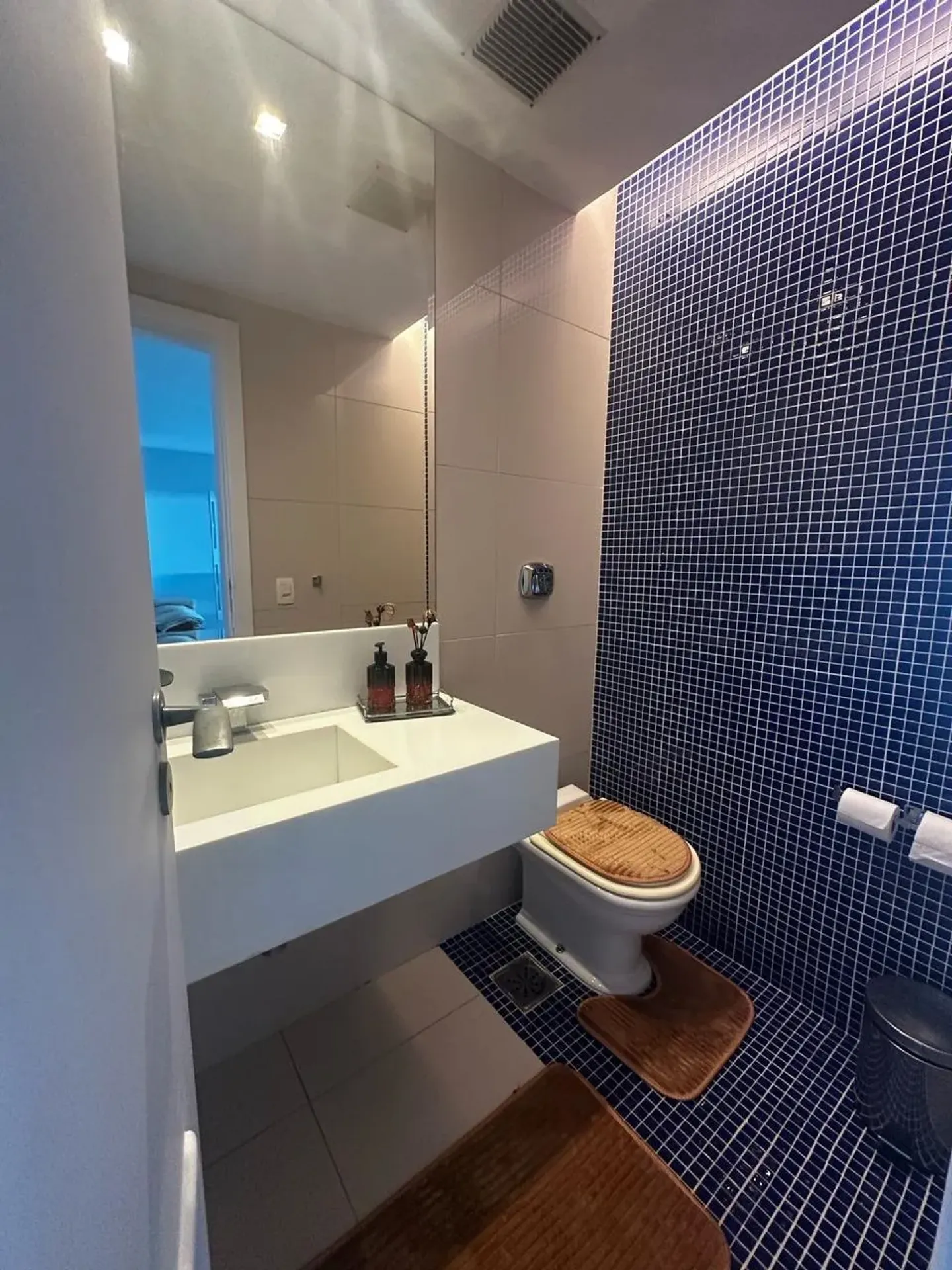 Furnished 350 m² apartment with 3 bedrooms and 6 baths — photo 34