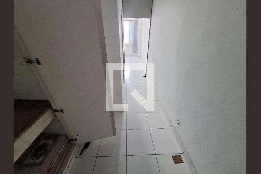 1-bedroom apartment with 30 m² and a compact kitchenette — photo 13