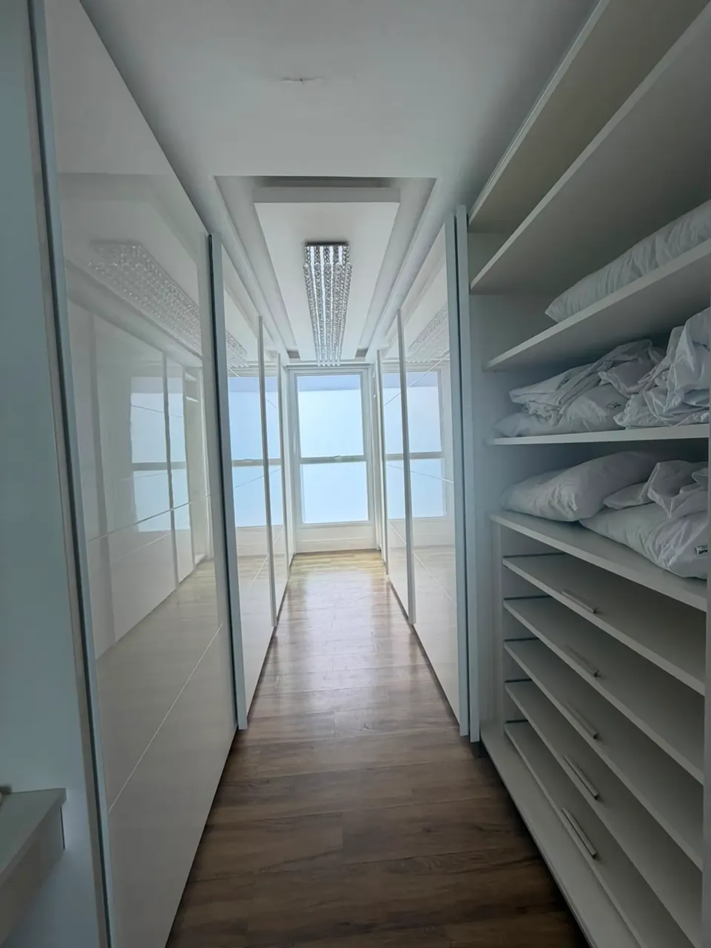 Furnished house with 5 bedrooms and 5 bathrooms, 700 m² — photo 34