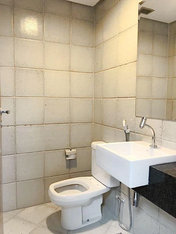 Unfurnished 350 m² apartment with built-in cabinets — photo 24