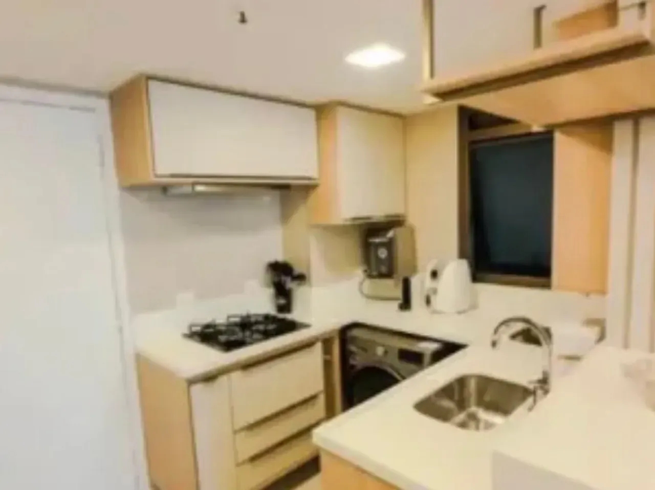Furnished 2-bedroom apartment with an open kitchen — photo 5