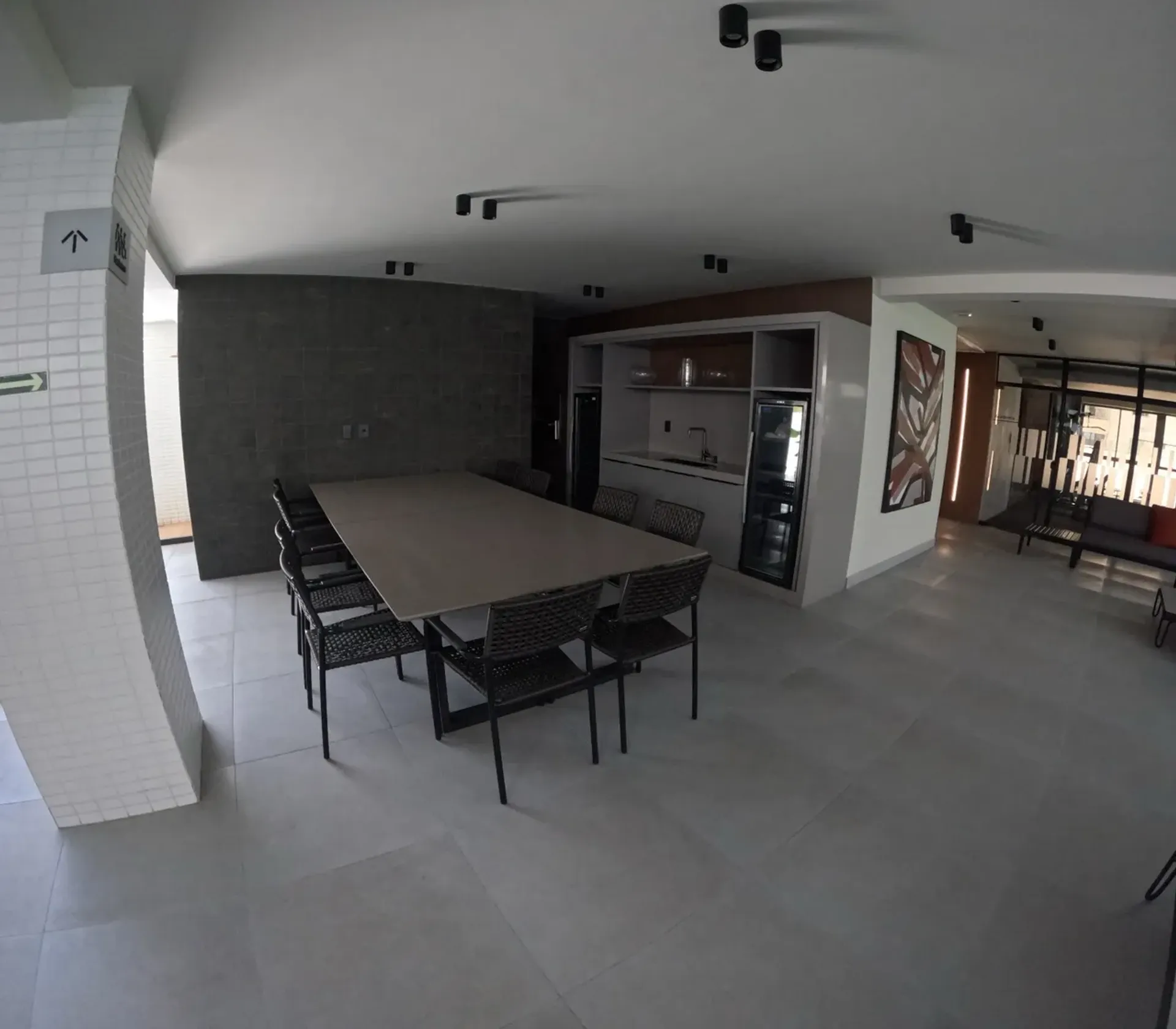 Квартира 31 м² з панорамними вікнами та видом на воду — photo 2