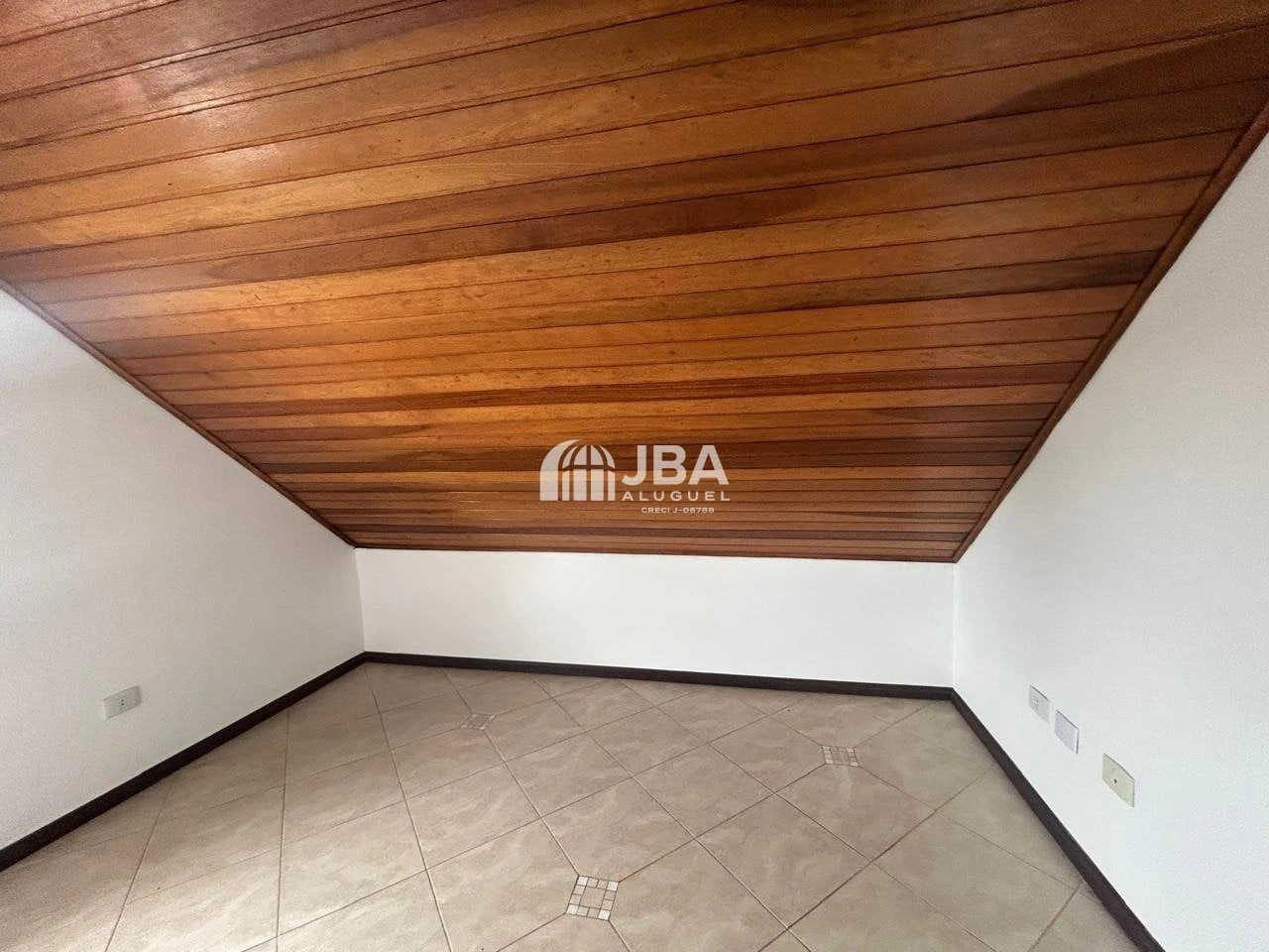 4-bedroom house with a private BBQ — photo 16