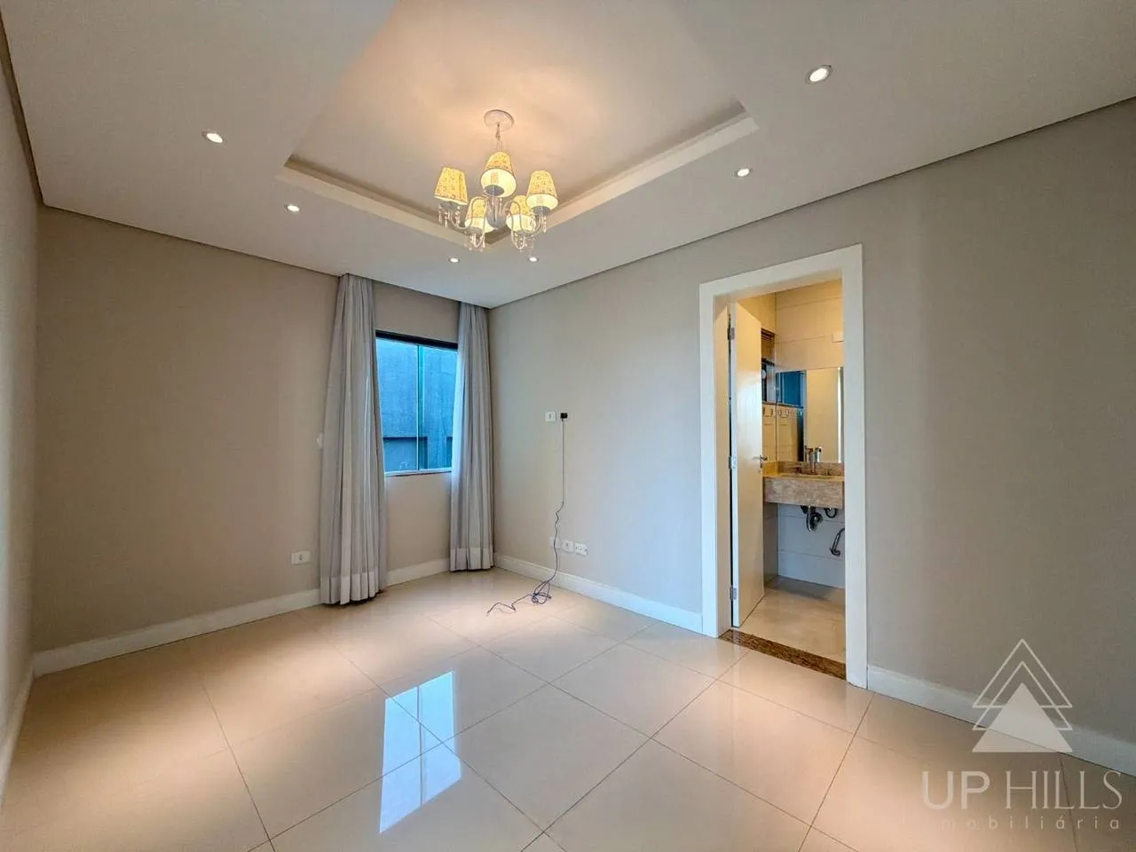 Casa com 3 suítes e cozinha aberta com fogão a gás — photo 38