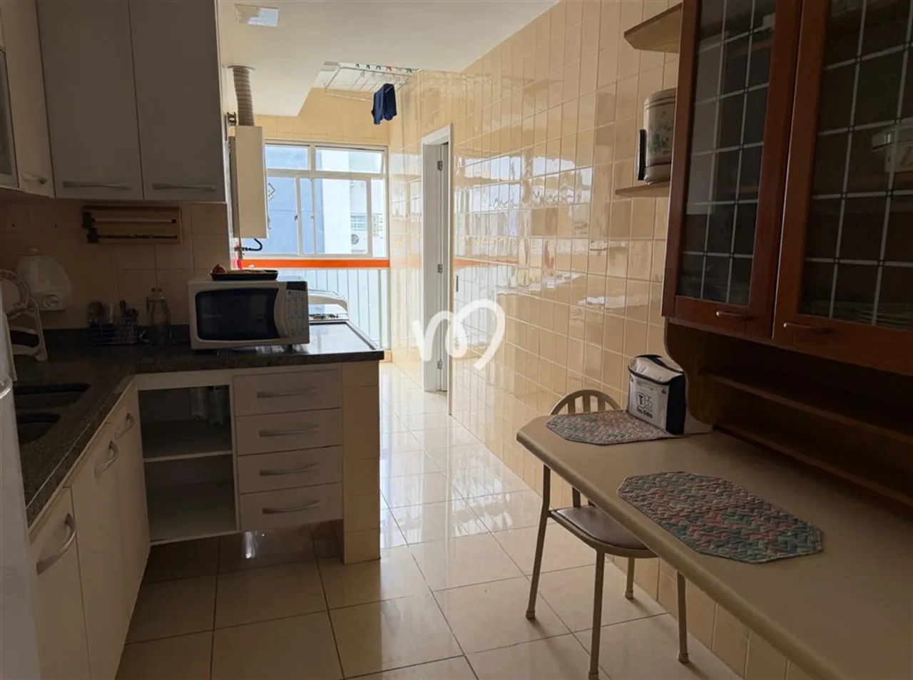 3-bedroom apartment with a separate closed kitchen — photo 2