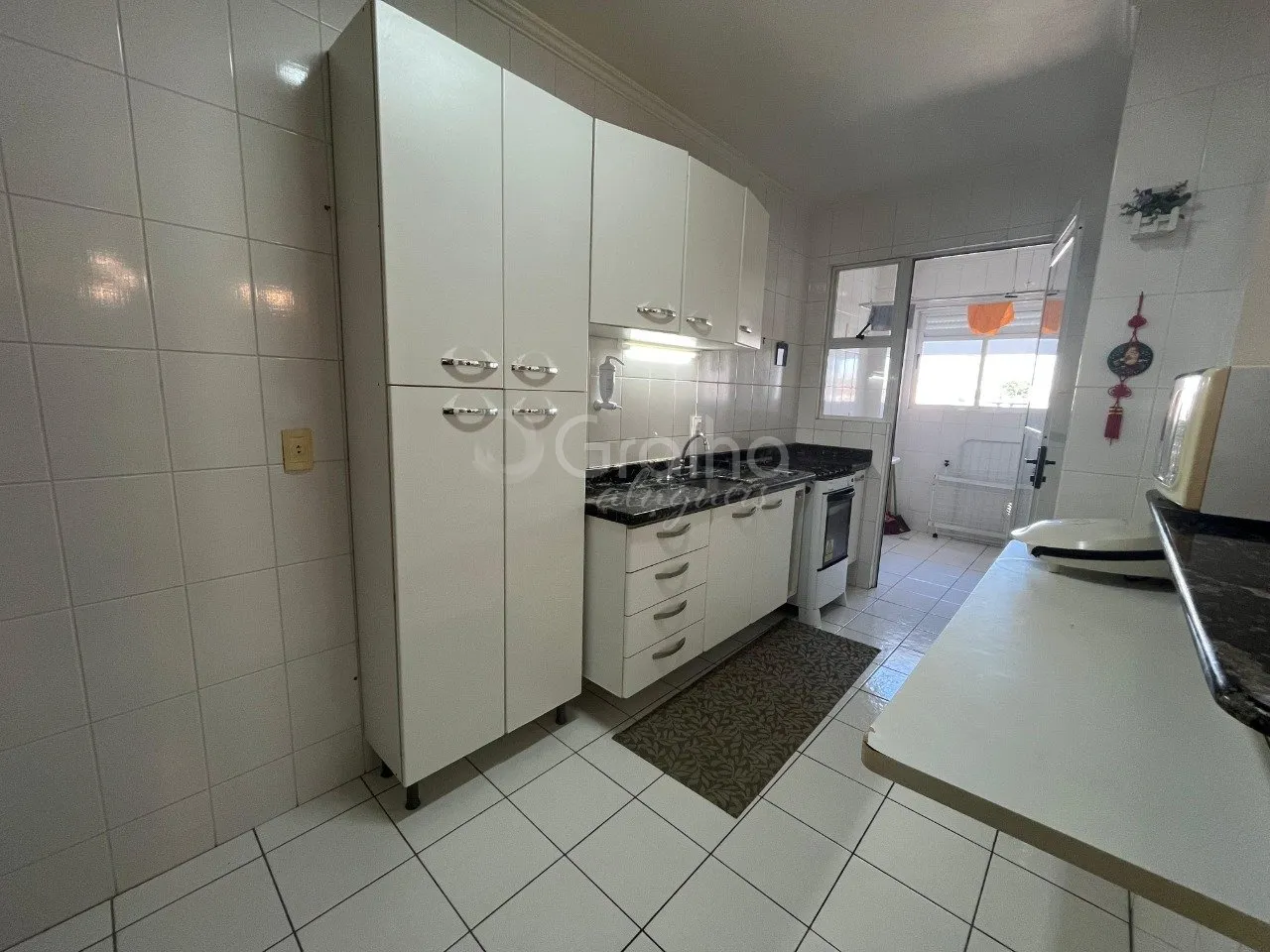 Apartamento amueblado de 2 dormitorios con parrilla en balcón — photo 12