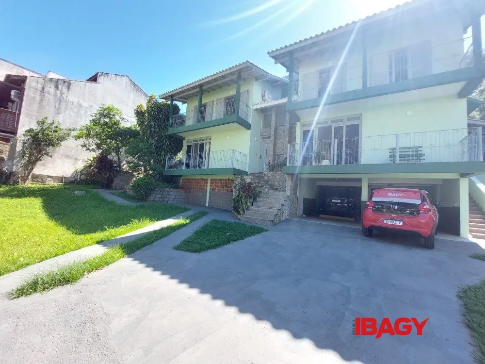 Casa amueblada con 4 dormitorios y 950 m² — photo 47
