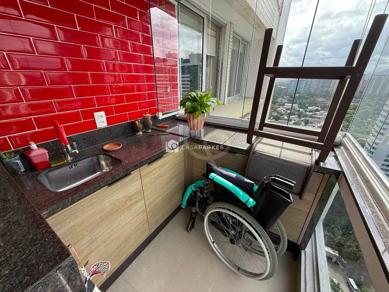 Furnished apartment, 125 m², with floor-to-ceiling windows — photo 21