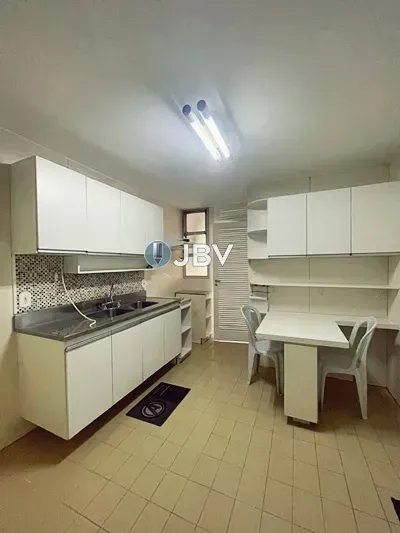 Rental apartment with 3 bedrooms and 3 bathrooms — photo 7
