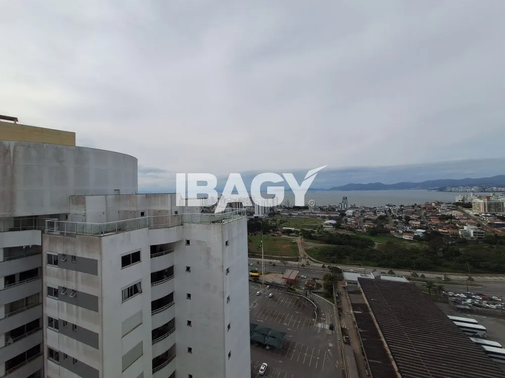 Квартира 104 м² с 2 спальнями и 2 парковками — photo 26