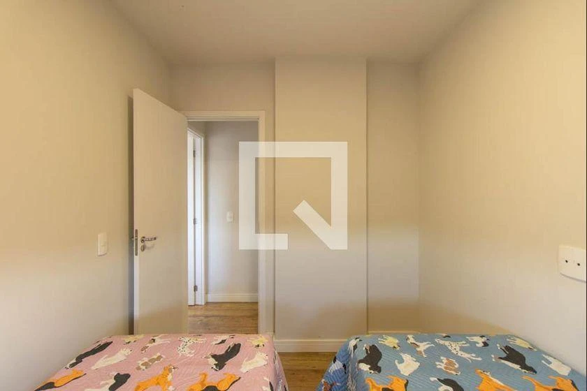 Balcony with a grill in a 2-bedroom apartment, 54 m² — photo 22