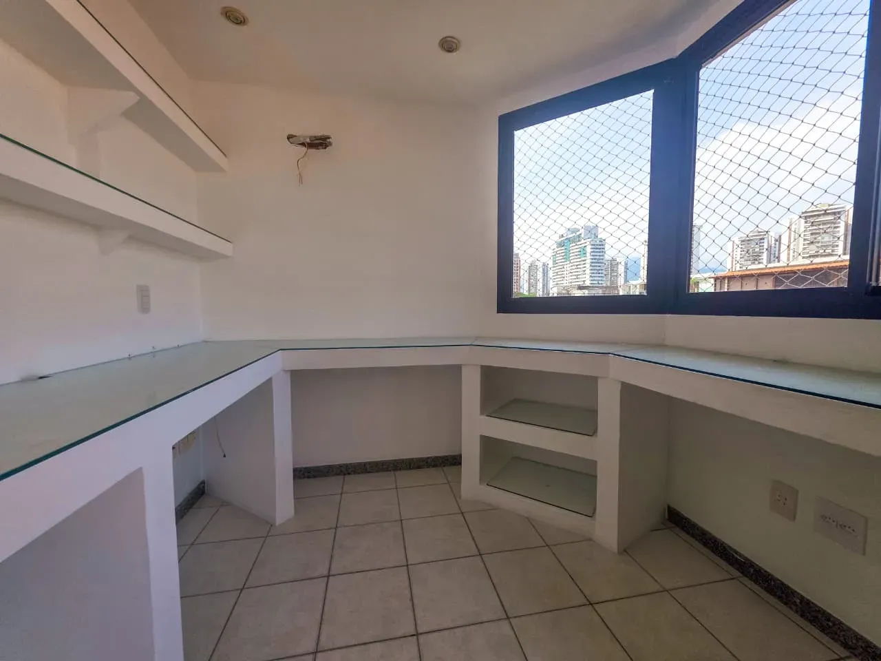 Home office in a 3-bedroom apartment, 107 m² — photo 23