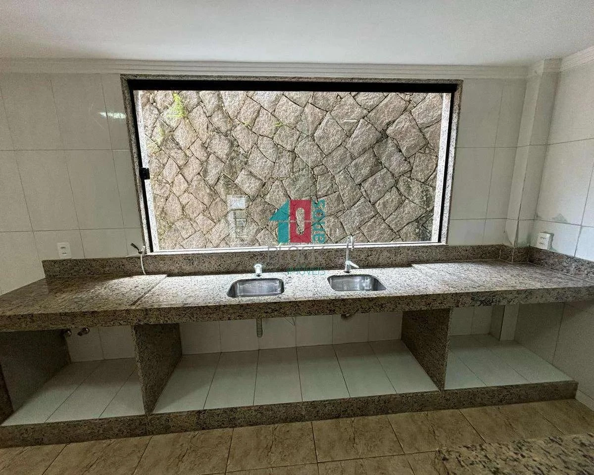 Casa com 3 dormitórios e 5 banheiros, 2 vagas — photo 24