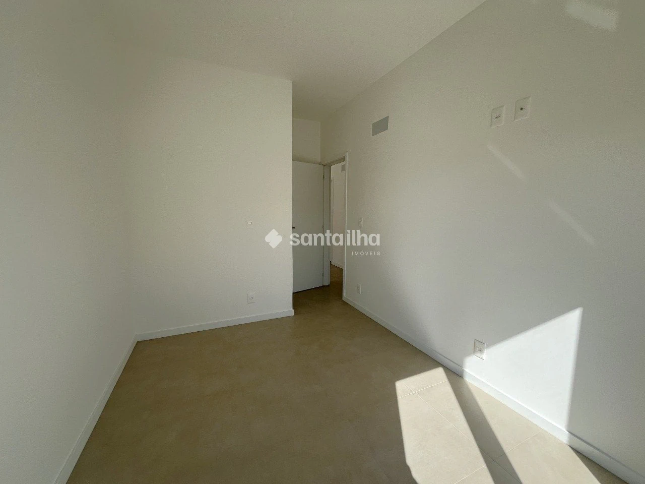 Apartment, 192 m², with a grill on the balcony