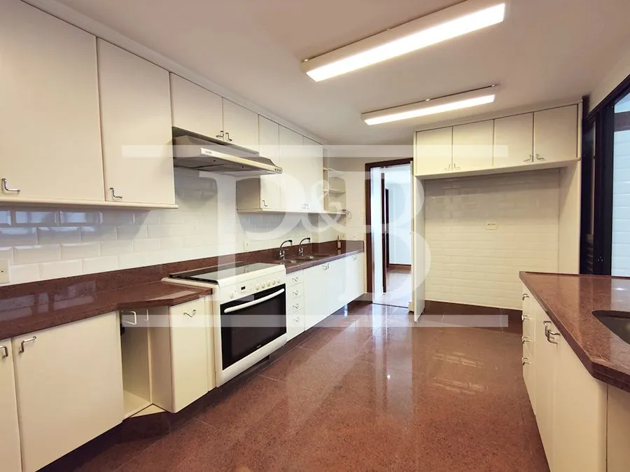 Apartamento com 4 dormitórios e closet tipo walk-in — photo 35