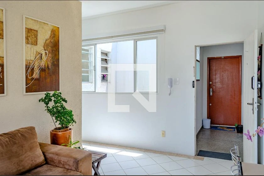 Apartamento amueblado de 2 dormitorios con mascotas y plaza — photo 9