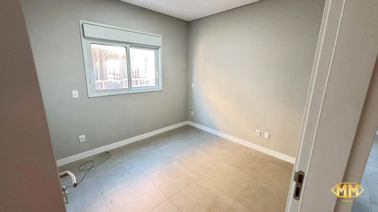 Apartamento de 2 dormitórios no 2º andar com cozinha aberta a gás — photo 3