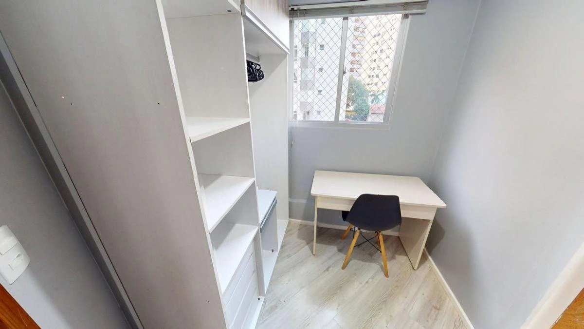 Home office in a 2-bedroom apartment, 35 m² — photo 18
