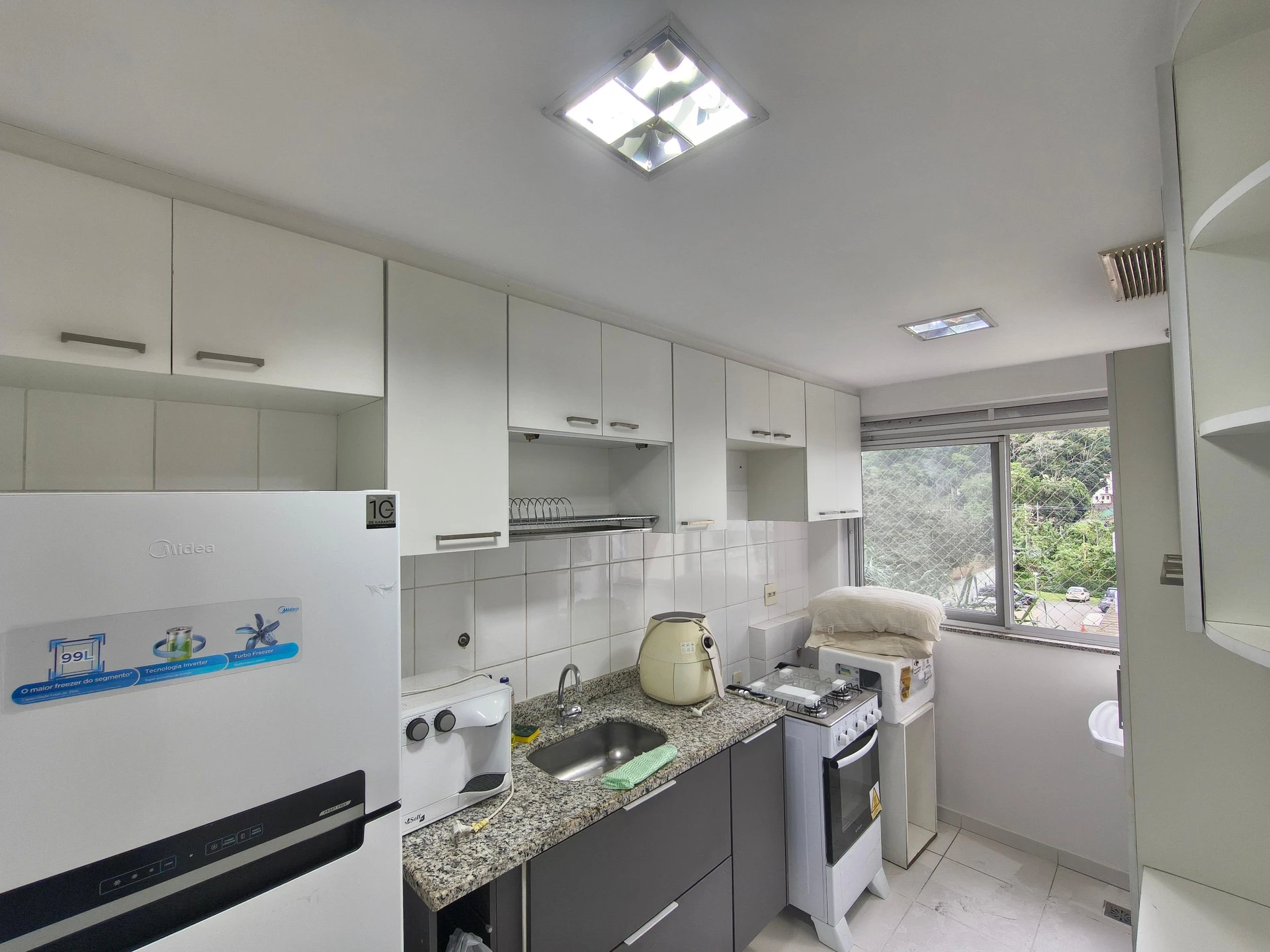 Apartamento mobiliado com 2 quartos e varanda — photo 5