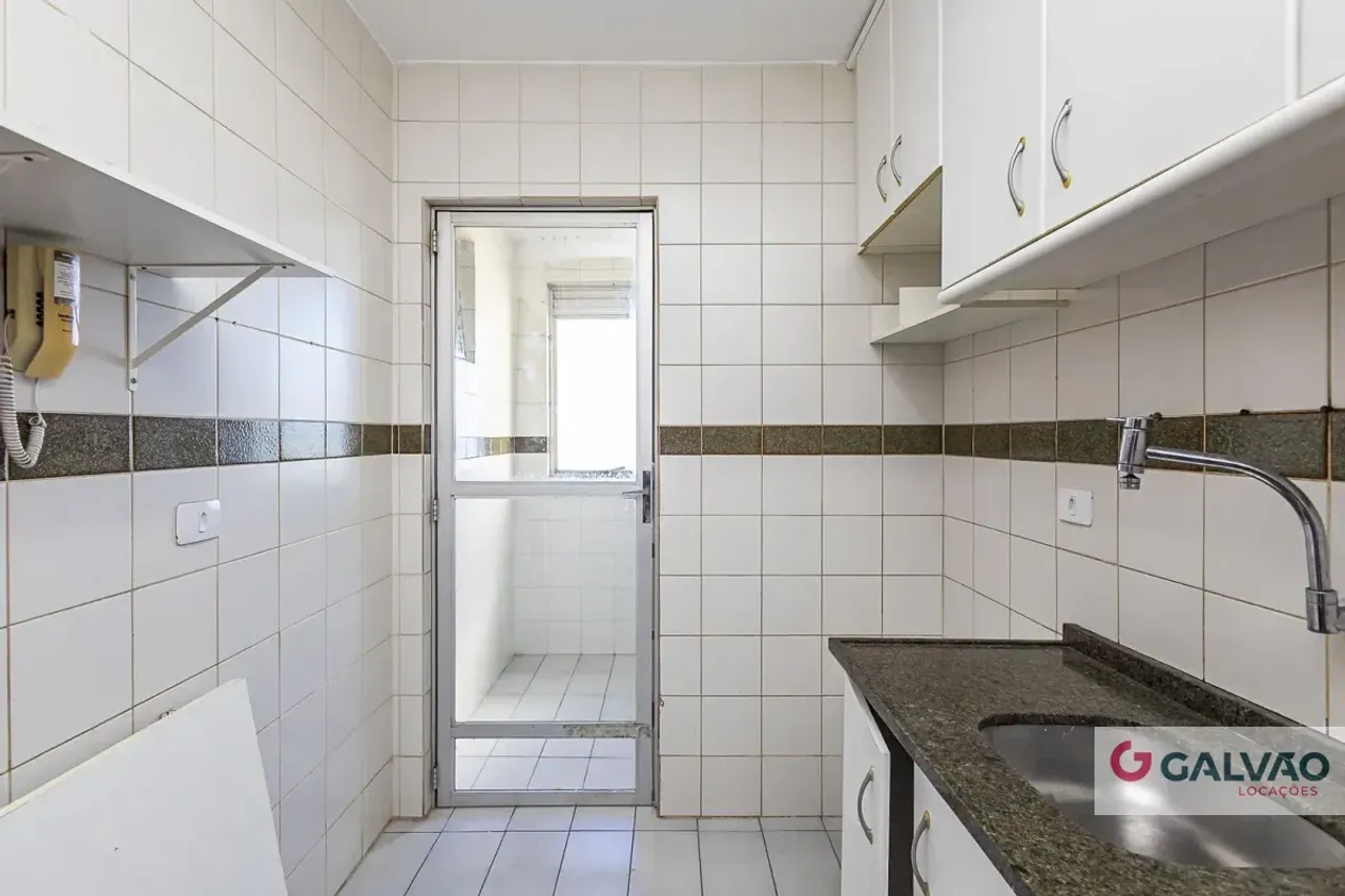 90 m² unfurnished apartment with 3 bedrooms and no parking — photo 2