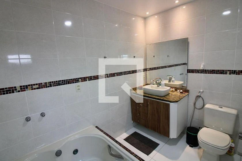Casa para aluguel com 4 quartos e 340 m² — photo 20