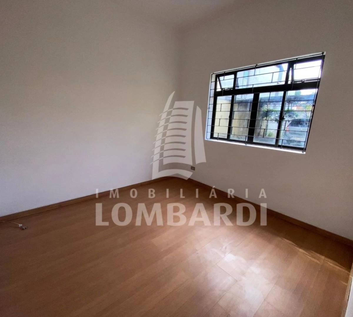 Apartamento com piso de madeira ou laminado, Capão Raso — photo 4