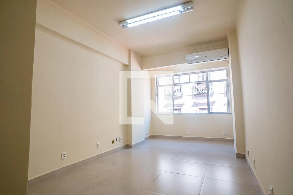 Studio de 27 m², Centro — photo 8