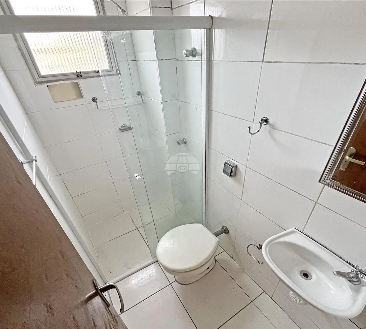 One-bedroom apartment with a washing machine — photo 7