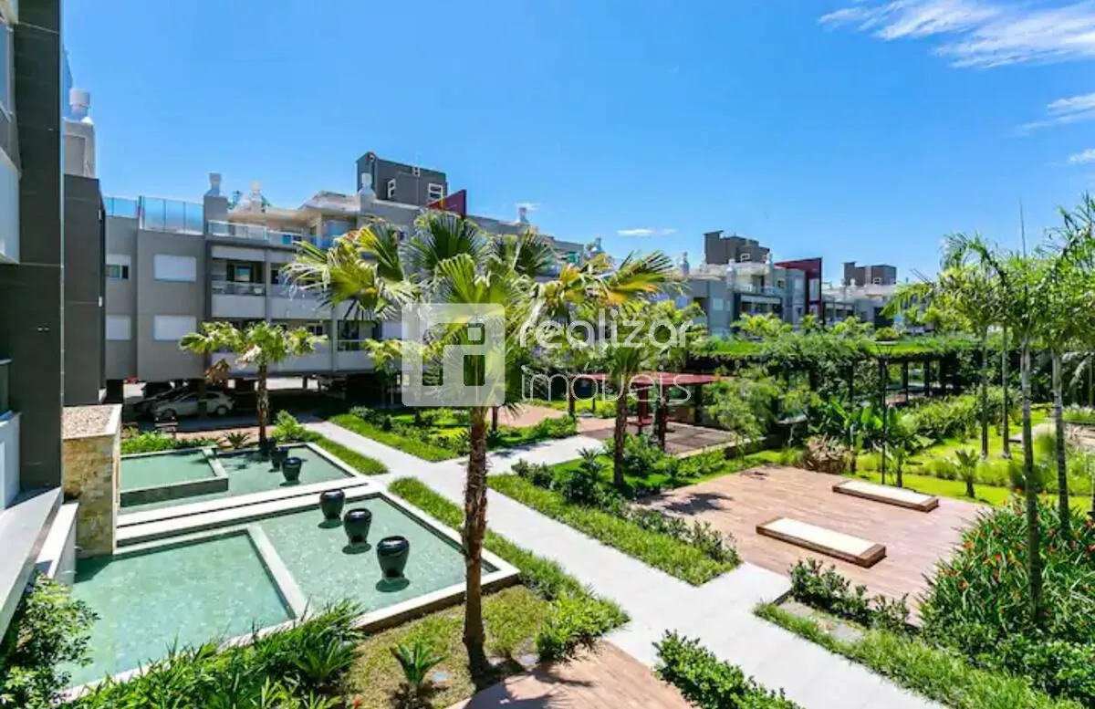 Furnished 2-bedroom apartment with private garden — photo 32