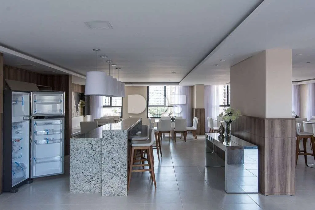 One-bedroom apartment in a building with a gym — photo 9