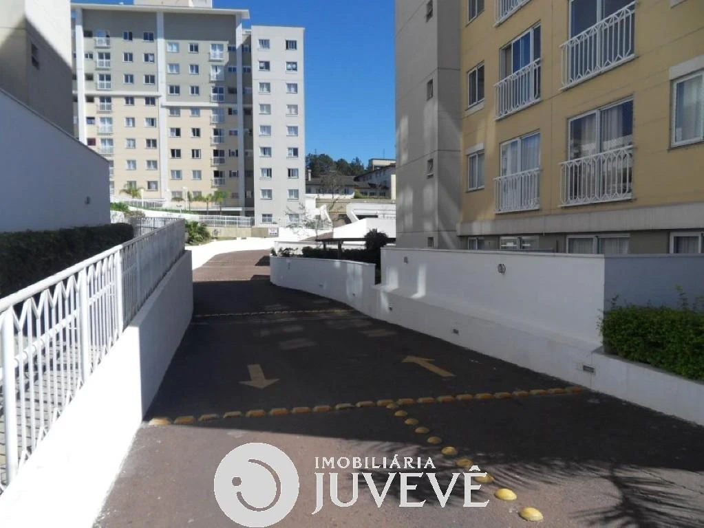 3-bedroom apartment in a building with a pool — photo 27