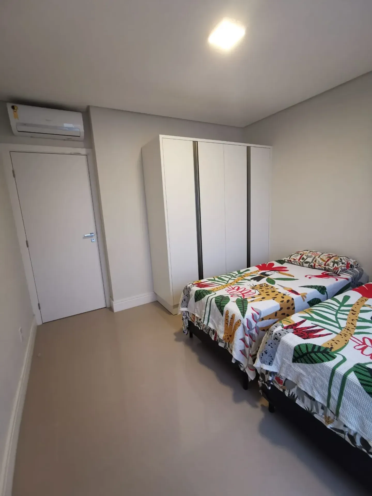 Apartamento amueblado de 160 m² con 4 dormitorios y jardín — photo 45