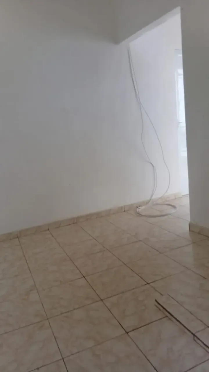 House with 1 bedroom and a closed-off fitted kitchen — photo 10