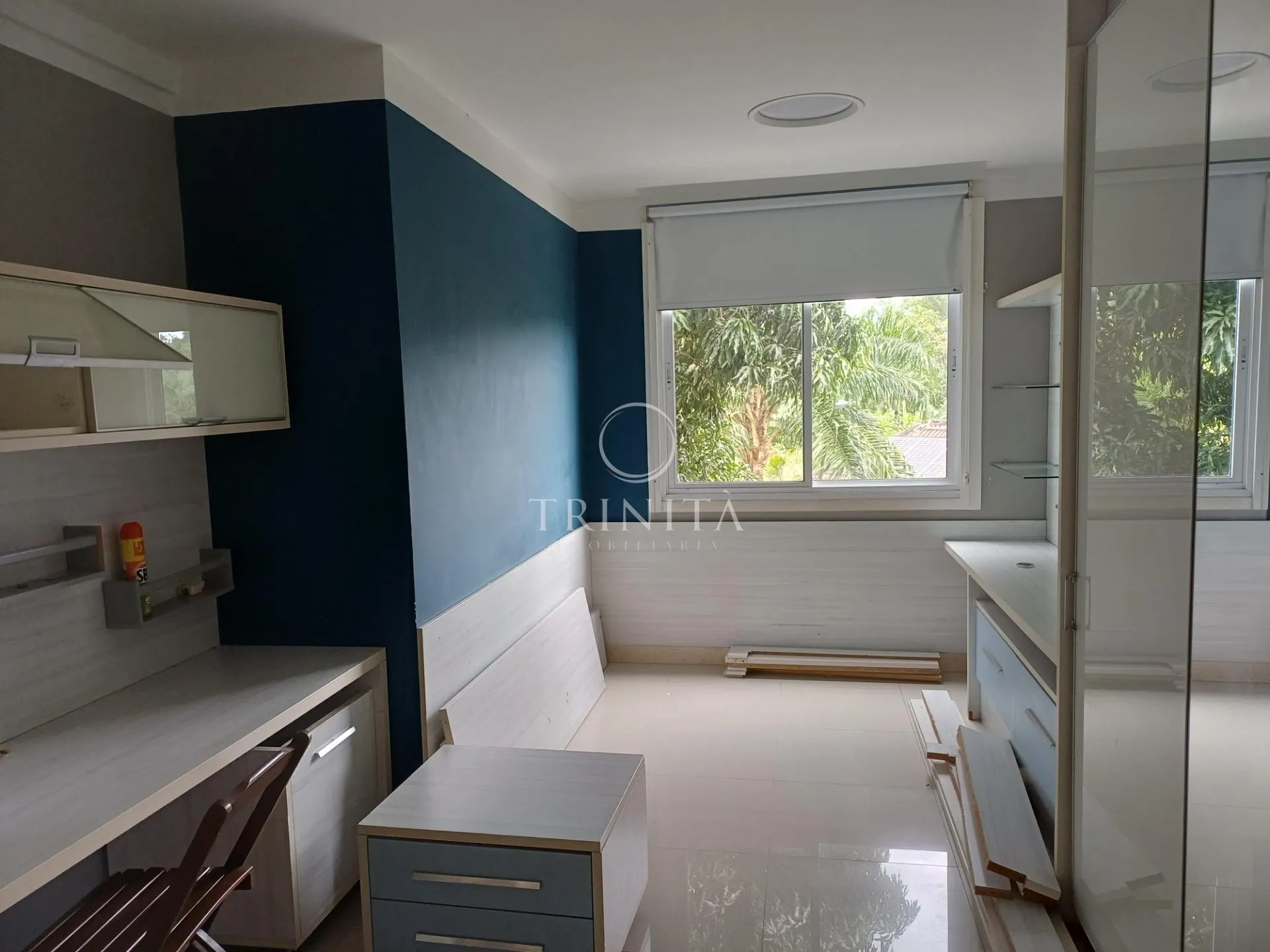 House, 490 m², with a grill on the balcony — photo 72