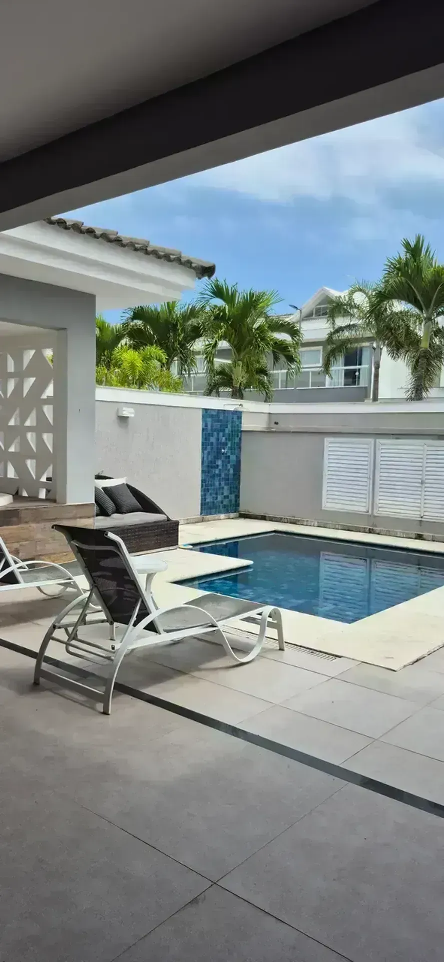 Furnished triplex house with 4 bedrooms and 5 baths — photo 10