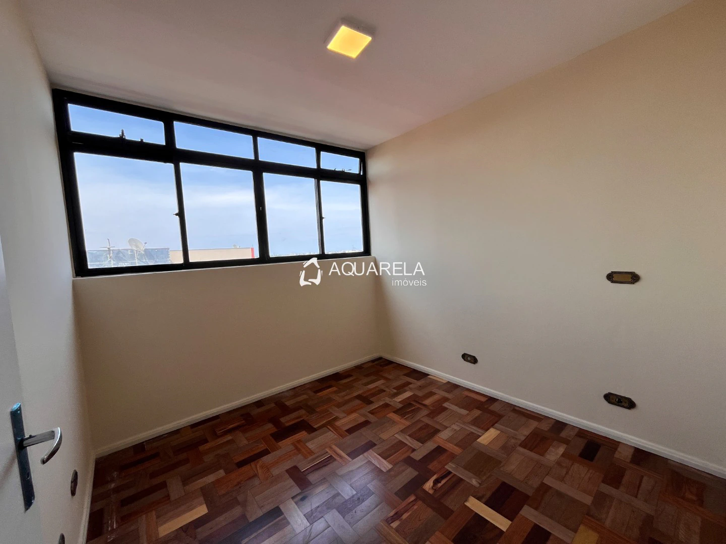 Apartment, 70 m², with wood or laminate floors — photo 7
