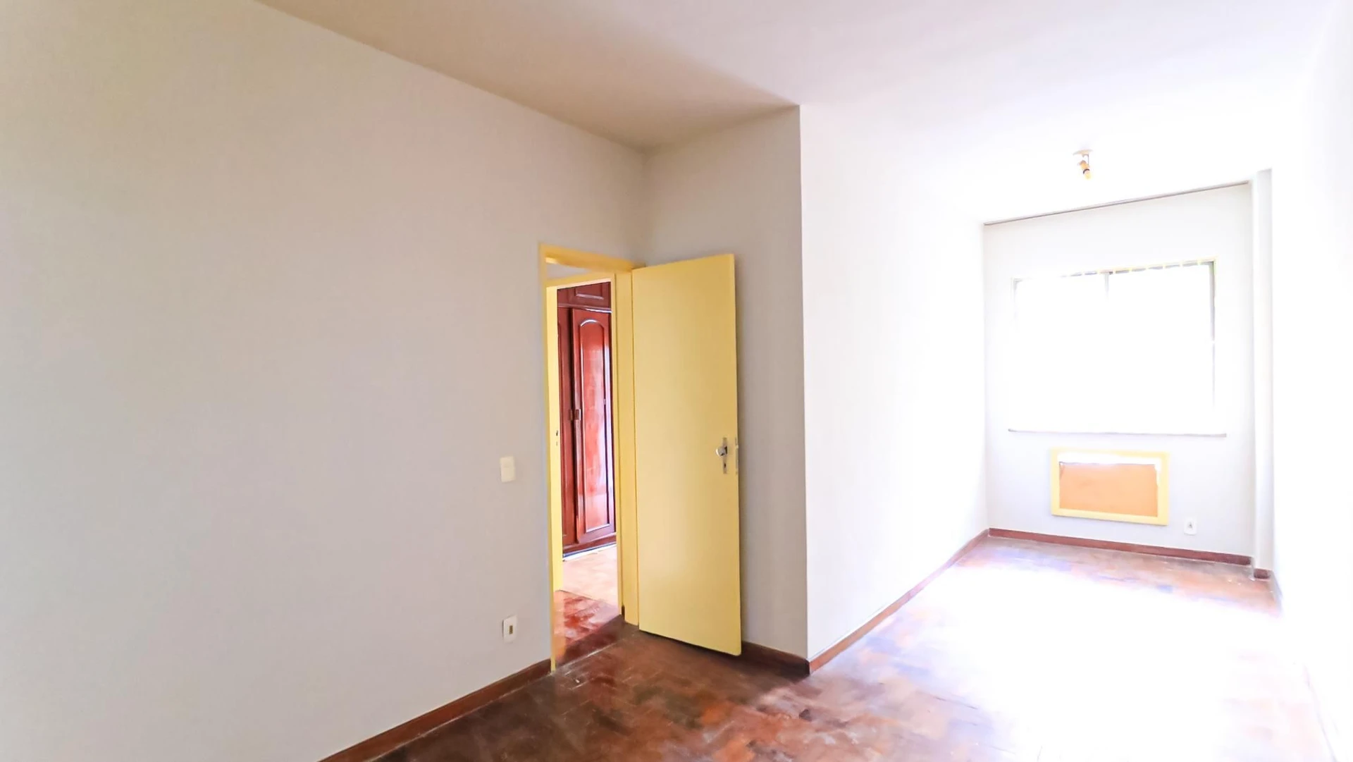 Apartamento com 2 quartos, varanda e cozinha equipada — photo 35