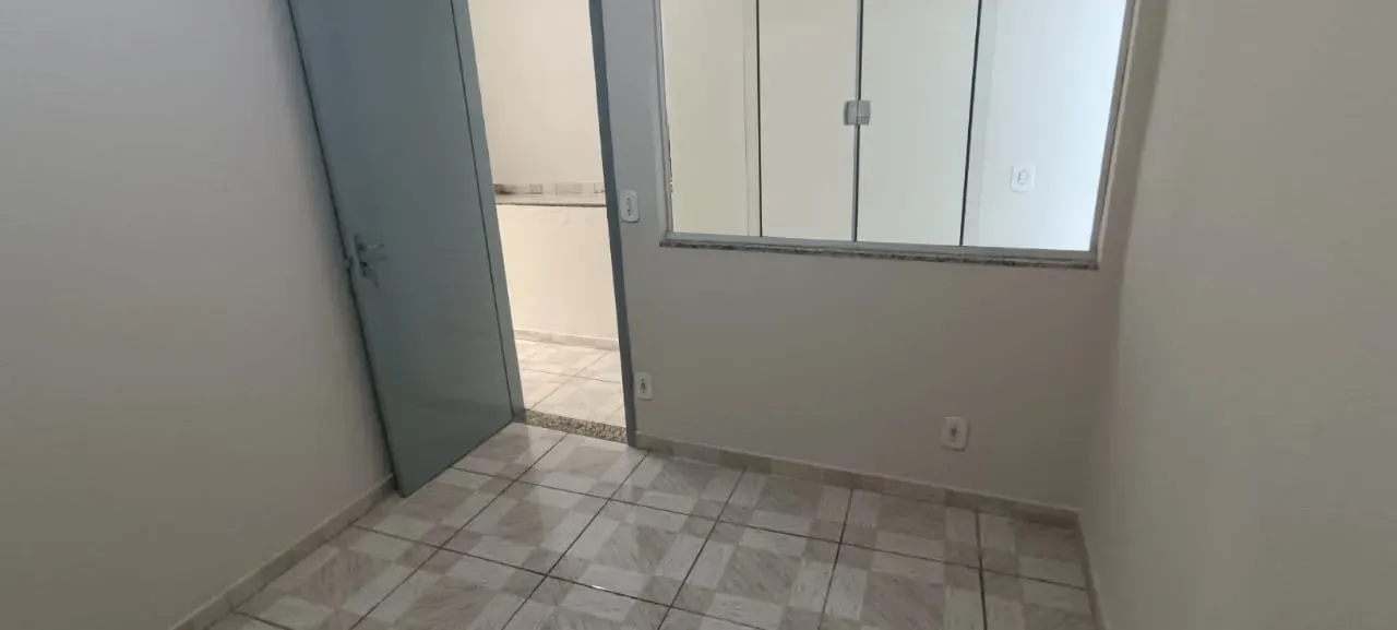 First-floor apartment with 2 bedrooms and balcony — photo 8