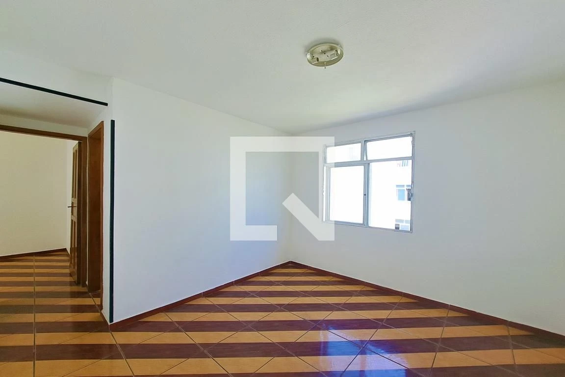 2-bedroom apartment in a building with a gym — photo 10